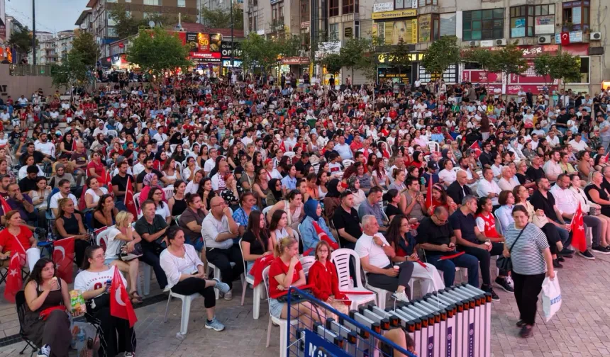 Filenin Sultanları'nın Avrupa Şampiyonluğu Maltepe'de dev ekranda kutlandı