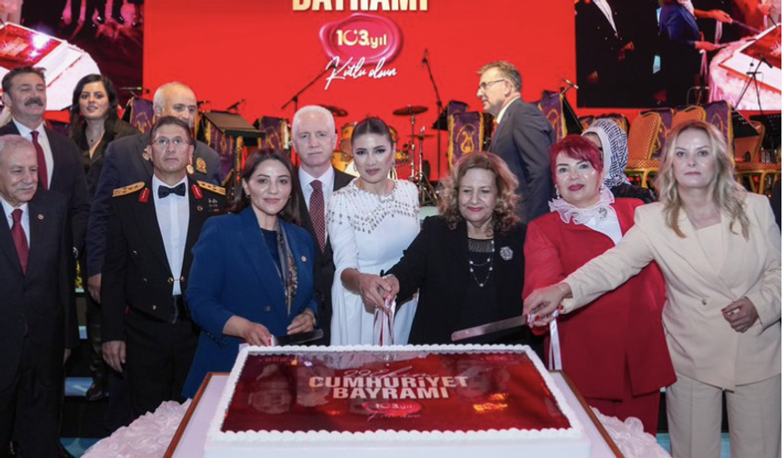 İstanbul Valiliği'nde Cumhuriyet Bayramı coşkusu...